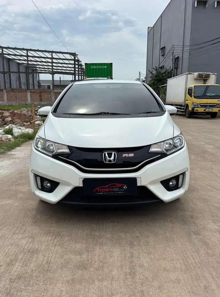 Honda Jazz 1.5 RS CVT 2015 Automatic ( Putih Metalik )