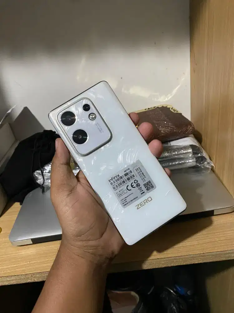Infinix zero 30 8/256 gb