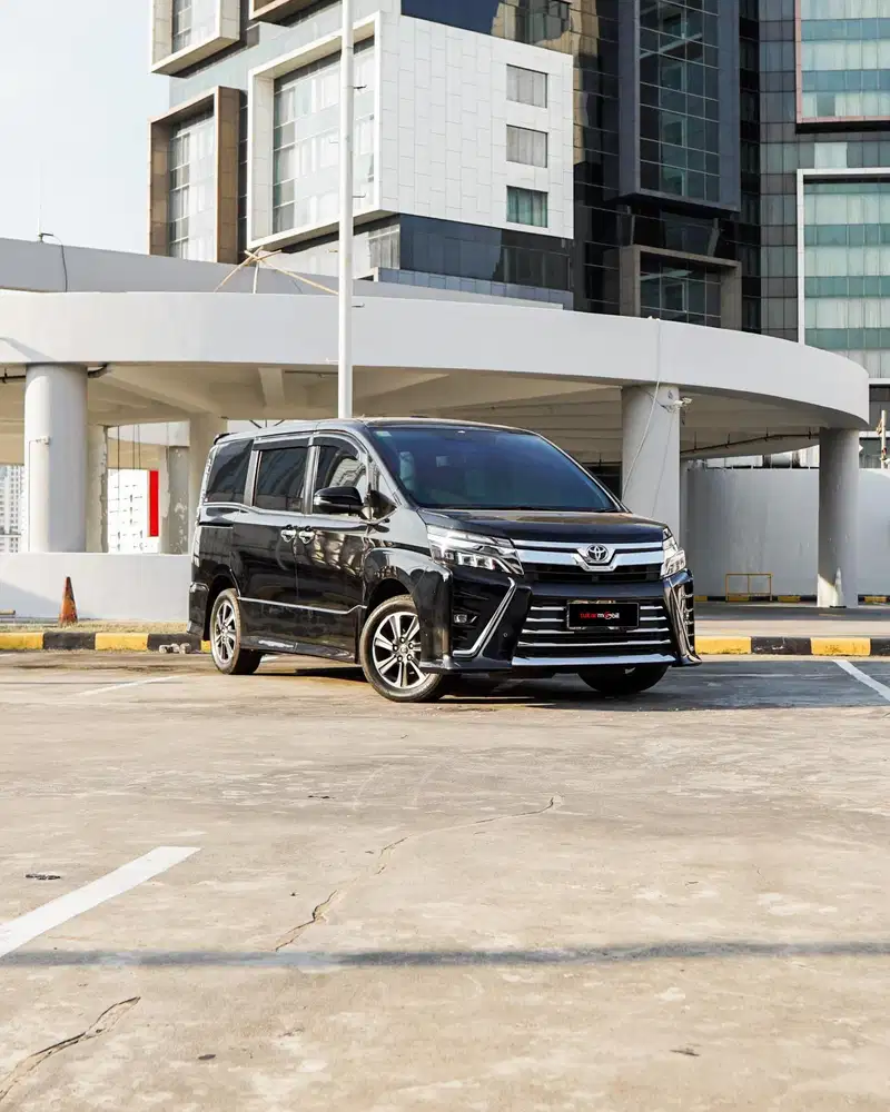 Toyota Voxy 2.0 AT Tahun 2019