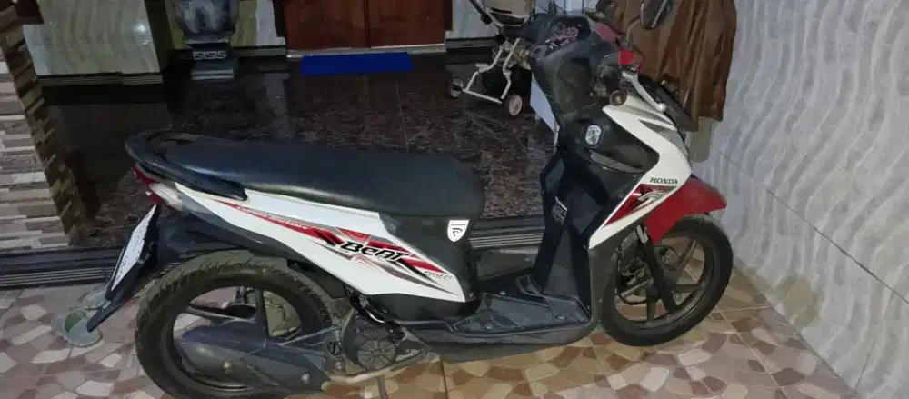 Honda beat tahun 2015