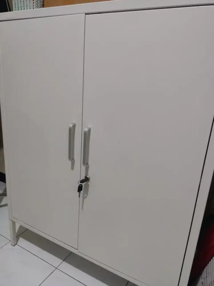 Kabinet Informa Kuat Terawat