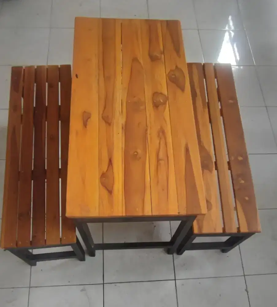 Meja Kursi Warung