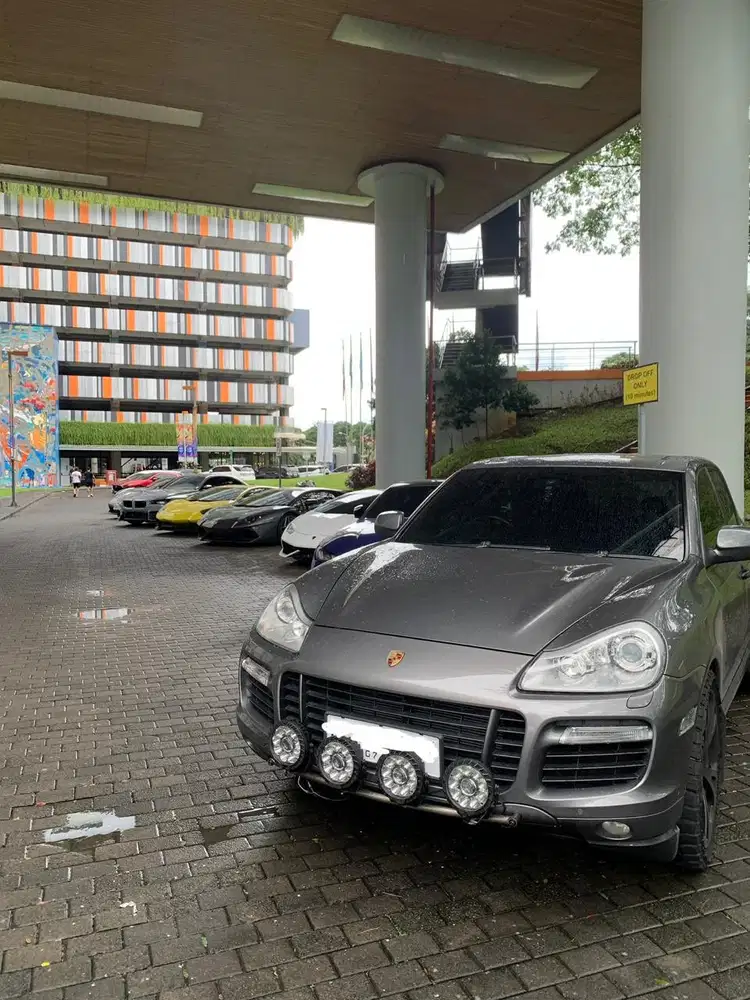 RARE “COLLECTOR ITEM” PORSCHE CAYENNE TURBO 957 FULL ORI LOW KM