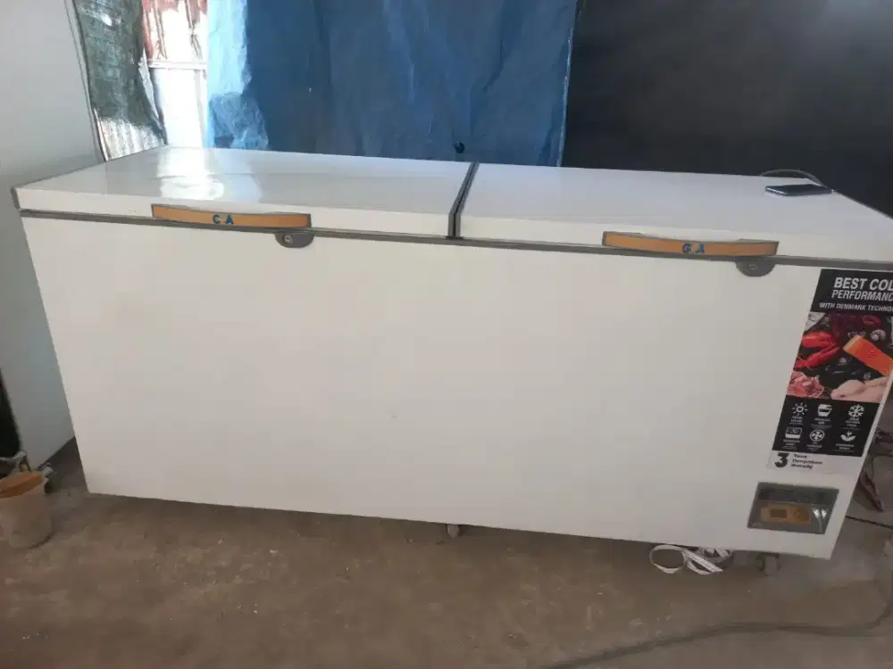 PEMBEKU DAGING/ FREEZER BOX UKURAN 715LITER MEREK GEA