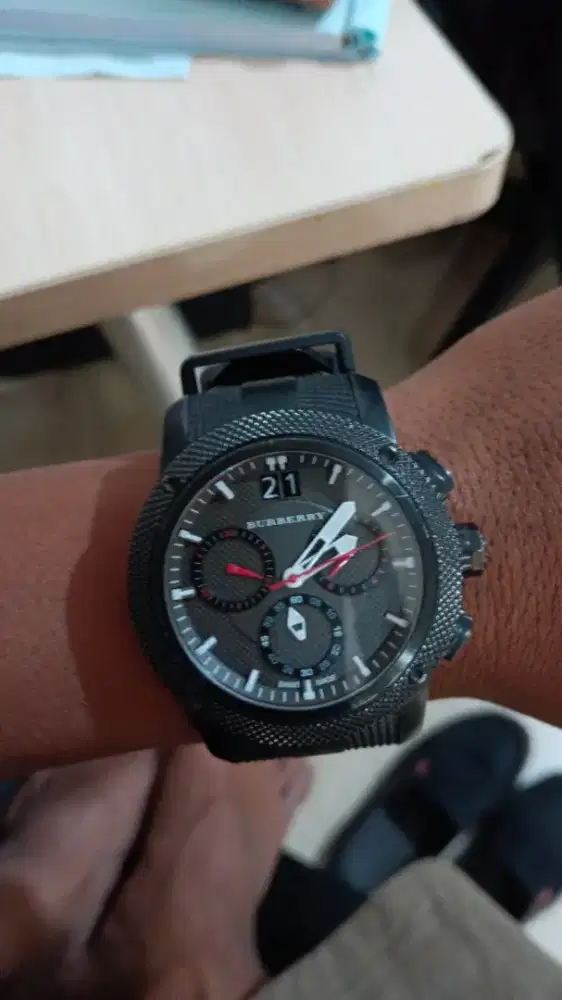 Jam Tangan Burberry
