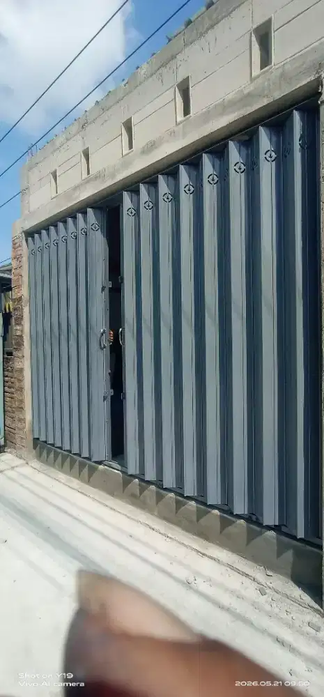 pintu harmonika