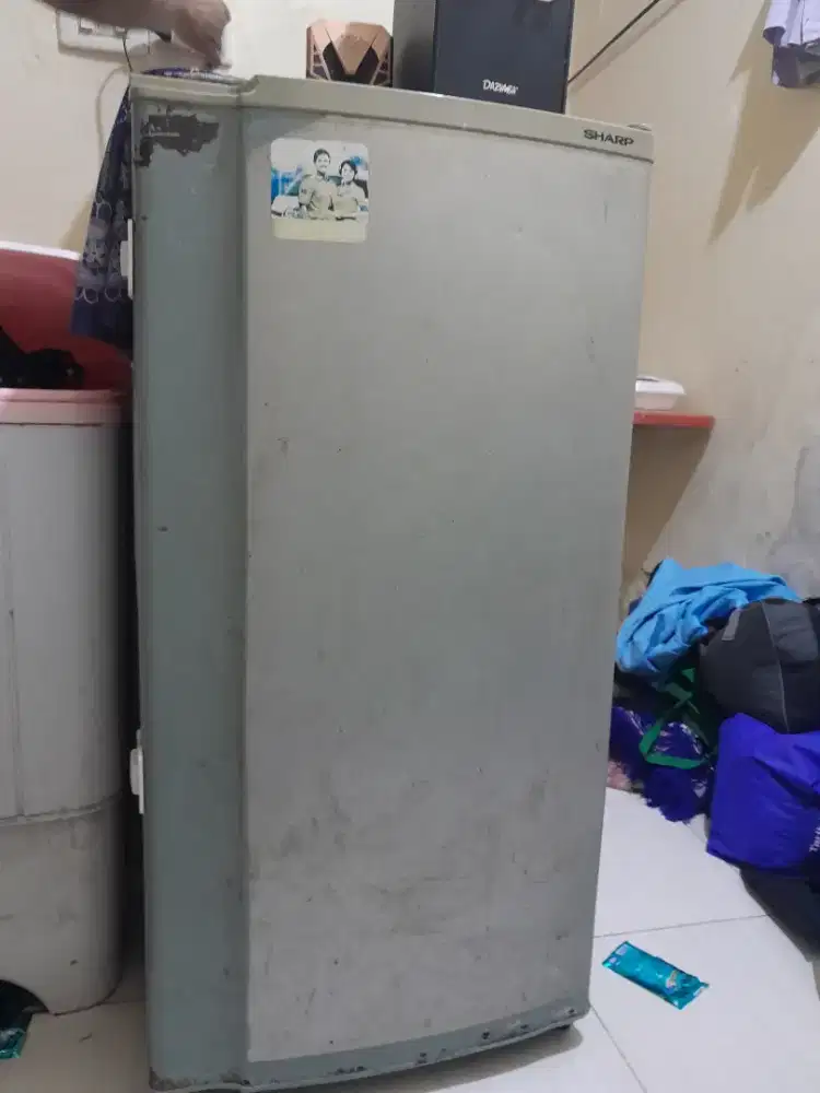dijual kulkas 1 pintu merk sharp