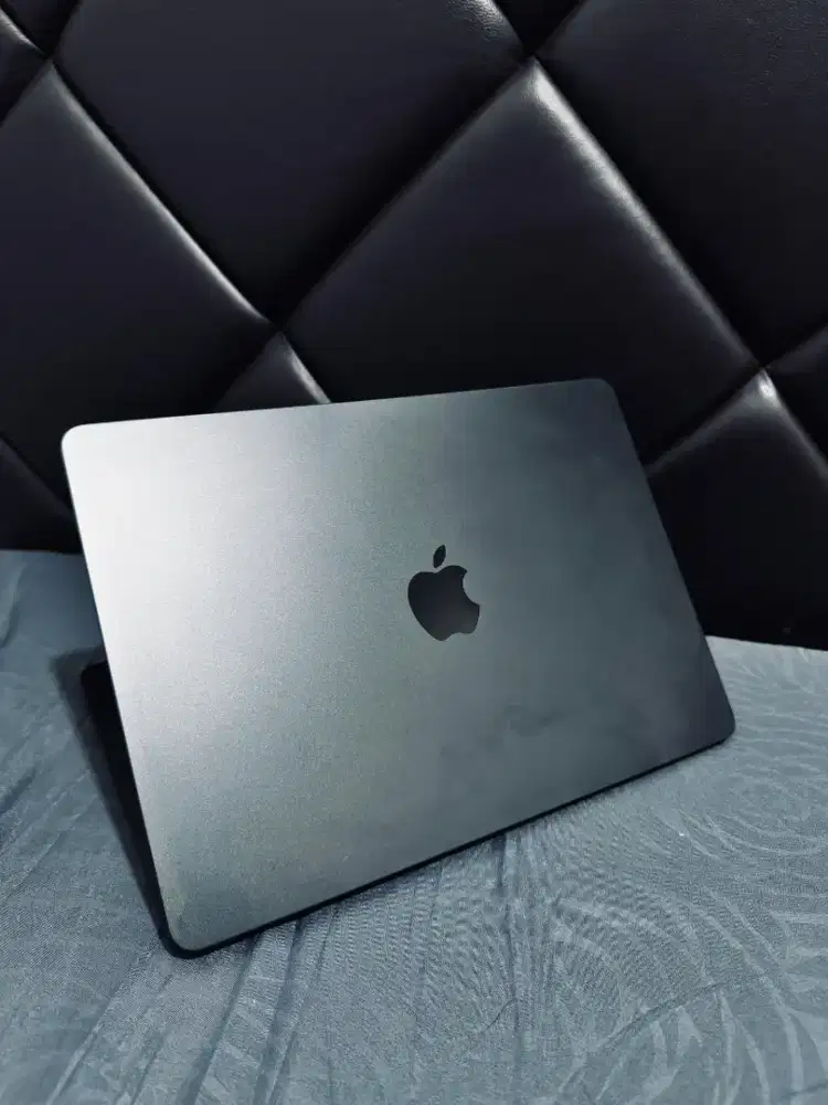 Macbook Air M2 2022 (Midnight)