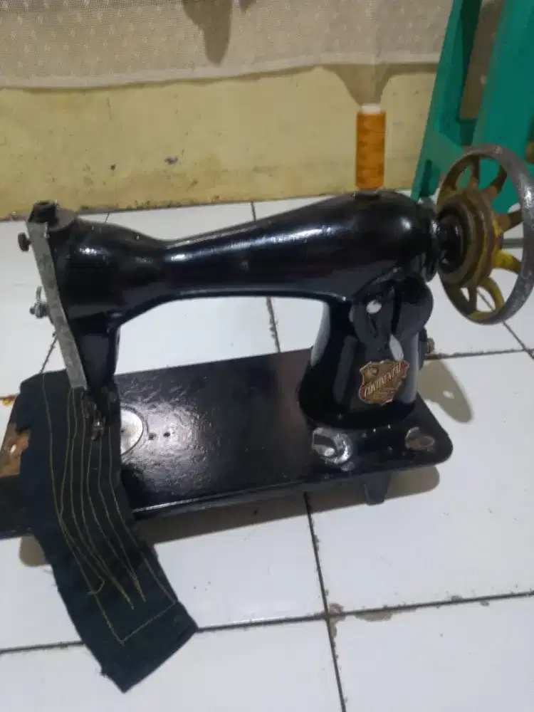 Kepala jahit kecil