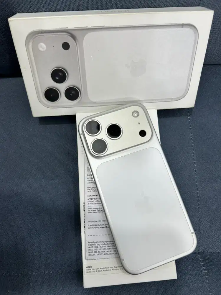 Iphone 17 Pro , Silver , 256GB IBox