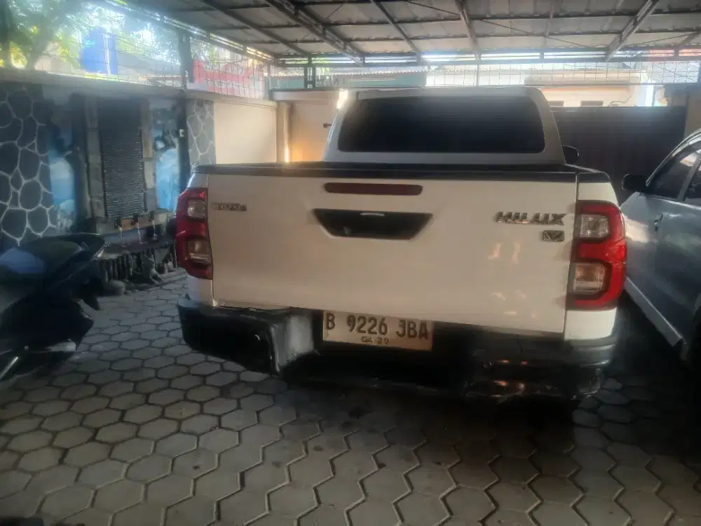 Jual mobil bekas pemakaian tangan pertama dari baru