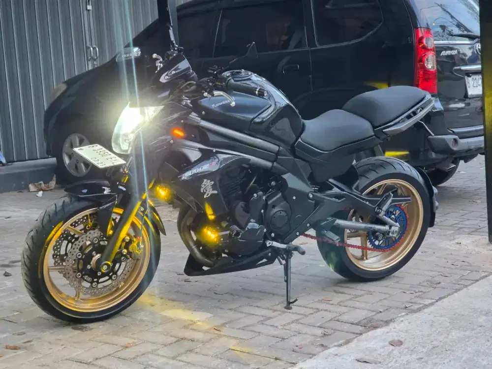 Moge Naked Kawasaki ER6N/ER6 Th 2012 km30rb Antik Modif Siap Gas Mulus
