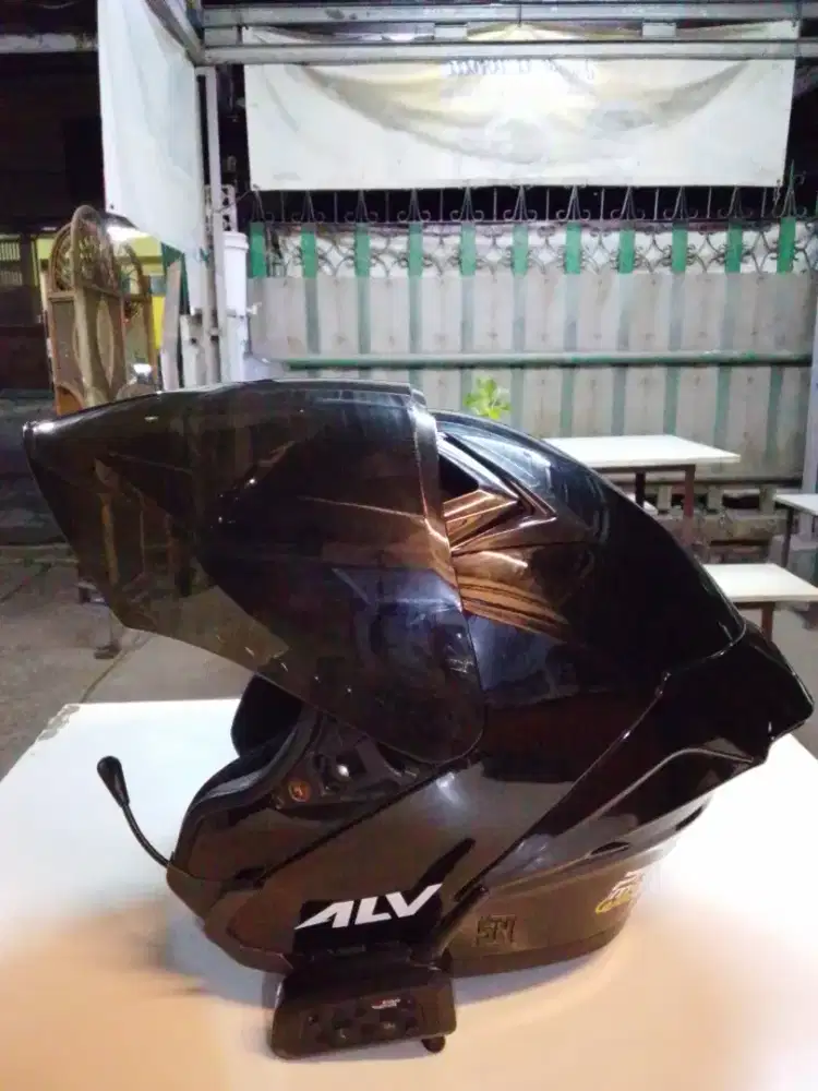 Helm Alv ultron v2