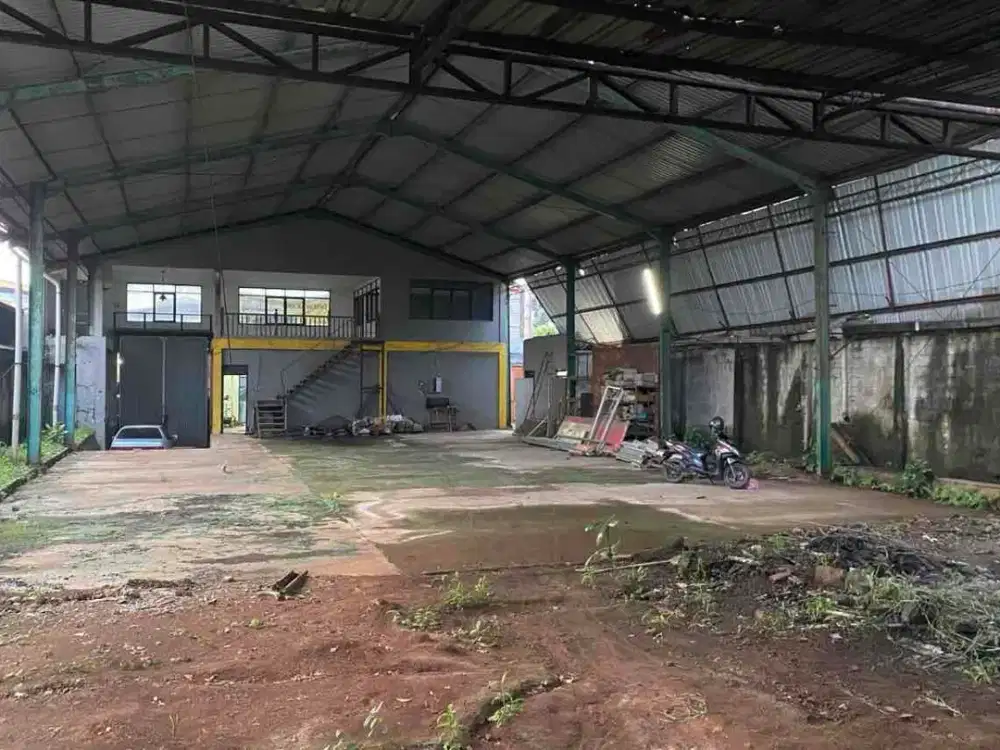 Di JUAL / SEWA gudang cocok untuk workshop luas tanah 1.000 m2 bangunan 244 m2 ada ruang kantor loksai di Jalan raya Bantar Gebang Bekasi