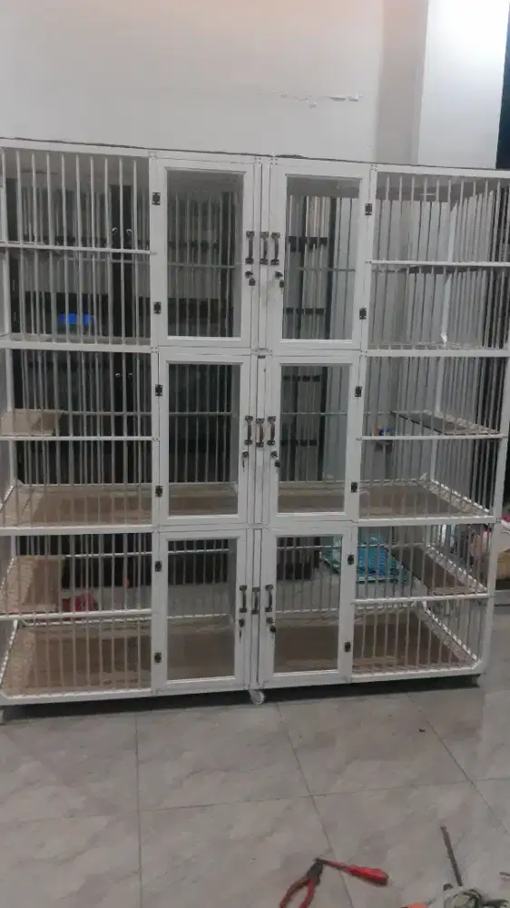 Kandang kucing 6 pintu