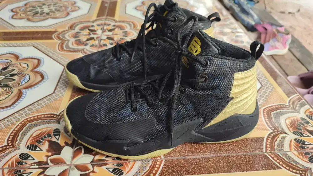 Sepatu baller bro second