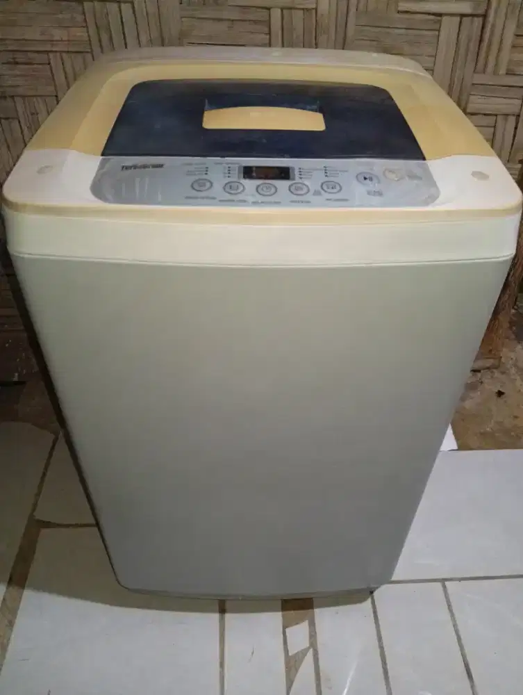 Jual mesin cuci otomatis merk LG kapasitas 8kg (bagus & suara halus)