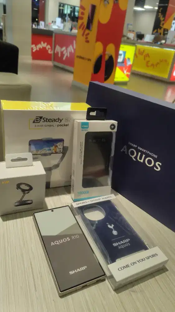 Sharp Aquos R10 free evocer Indomart 500rb