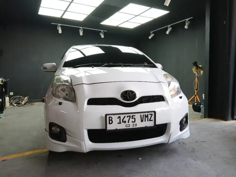 Toyota Yaris 1.5 E at 2013 putih