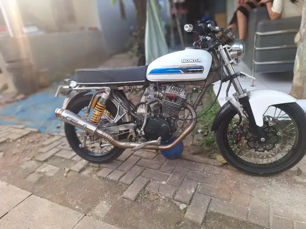 Cb Megapro herex