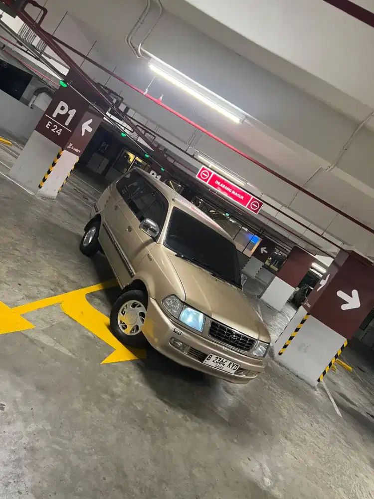 Toyota kijang 2001