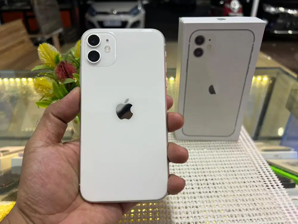 IPHONE 11 128GB  JARINGAN AL OPERATOR SUPER LIKE NEW BH 100