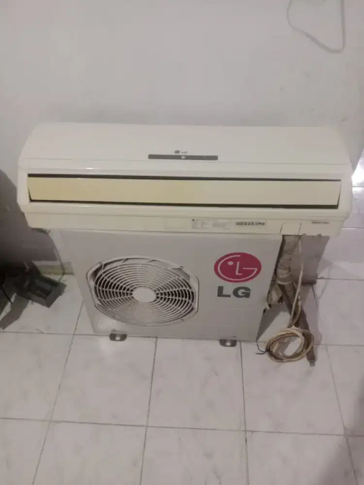 Dijual AC setengah pk merek LG siap pasang dan bergaransi