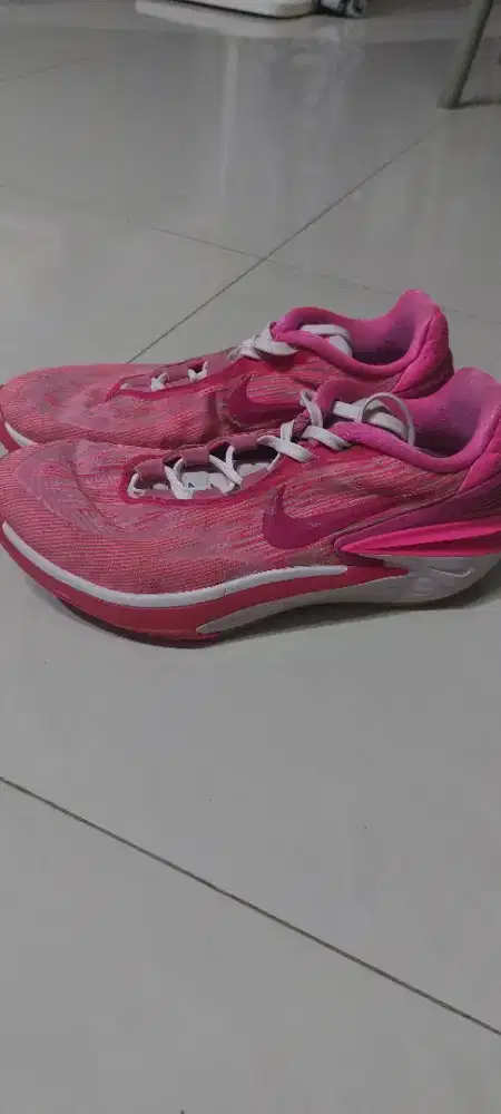 Nike gt cut pink basketball size 42.5 ori