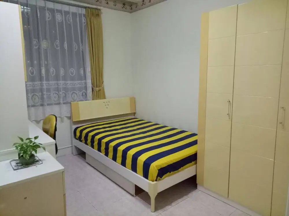 DIJUAL - Bed Set - Ranjang - lemari - meja belajar - nakas  (bekas)