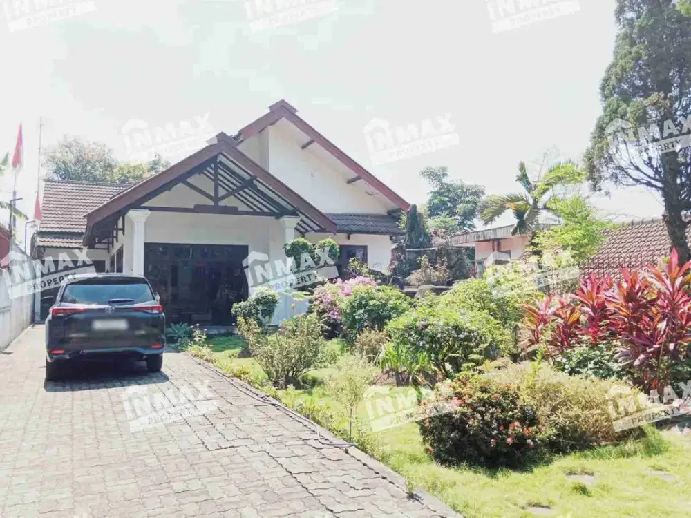 Dijual Rumah Villa luas dan besar bangunan terawat siap huni bonus furnished dan AC