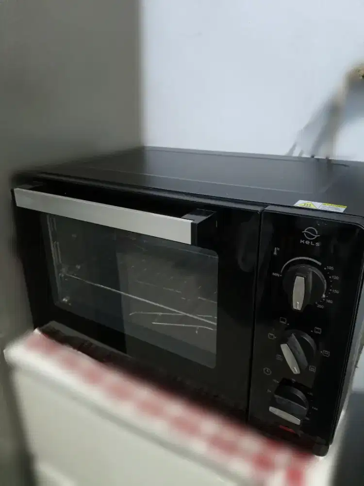 Dijual oven baru harga bekas