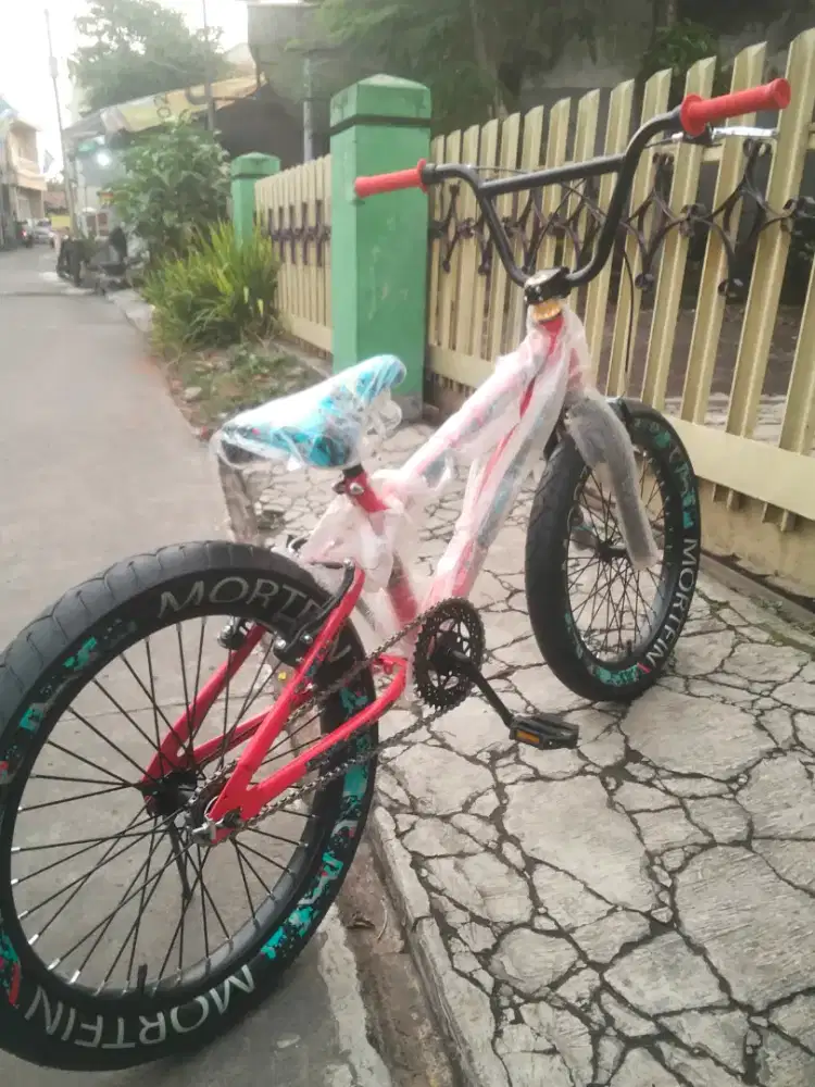 Sepeda BMX uk20 baru