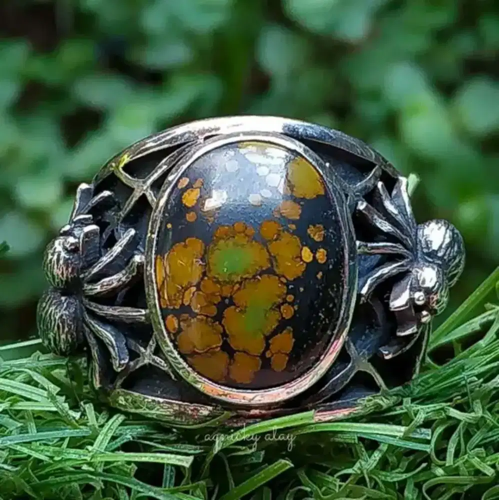 cincin batu pirus hubei
