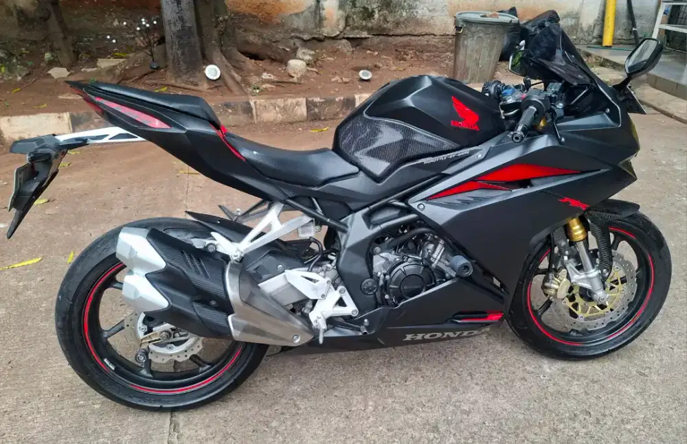 Honda CBR250RR mulus terawat