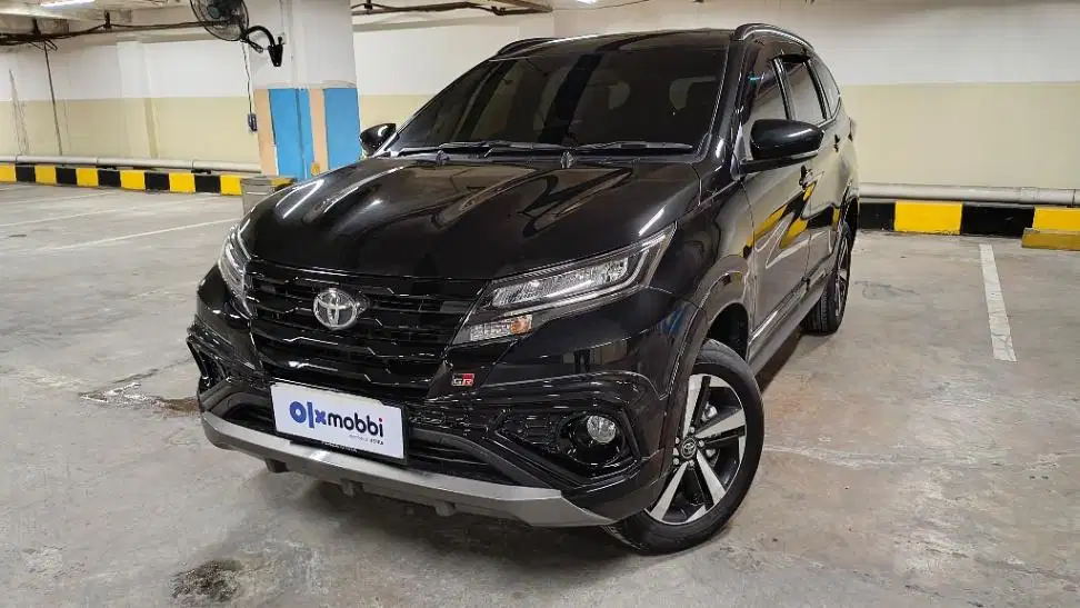CASH TEMPO!* 0% Bunga Toyota Rush 1.5 GR Sport Bensin-AT Hitam 2024