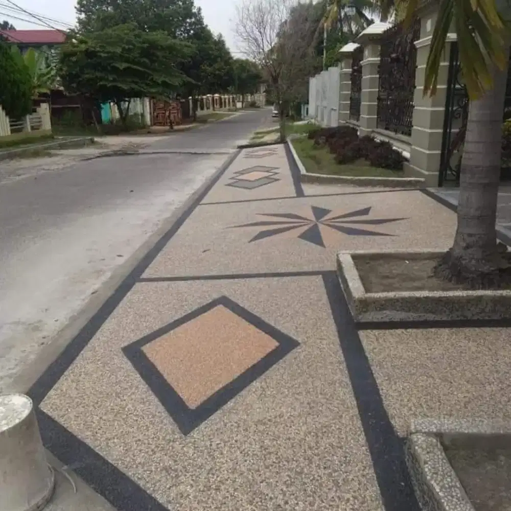 Tukang Batu sikat