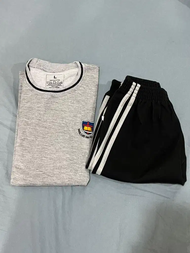 1 Set Baju Olahraga Penabur Perempuan (L)