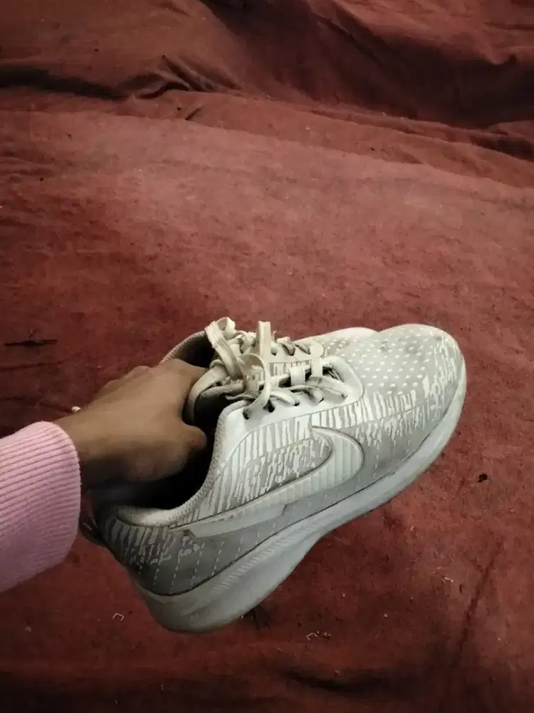 barang kali ada yang minat sepatu nike