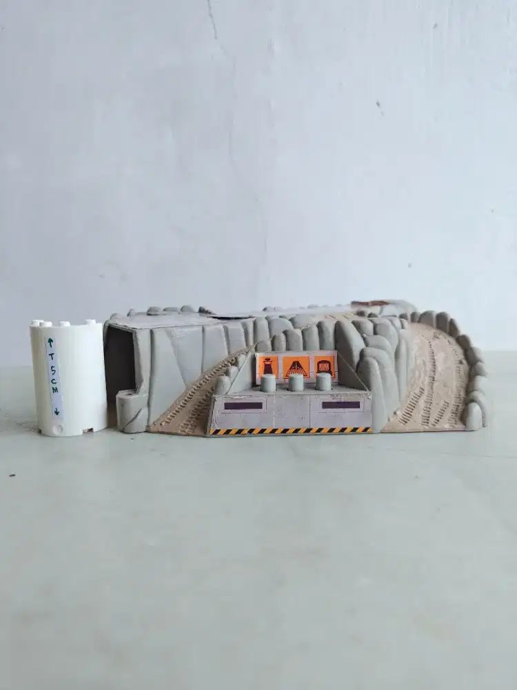 Micro Machines Military Battle Zones Skycat Airbase Galoob Diorama
