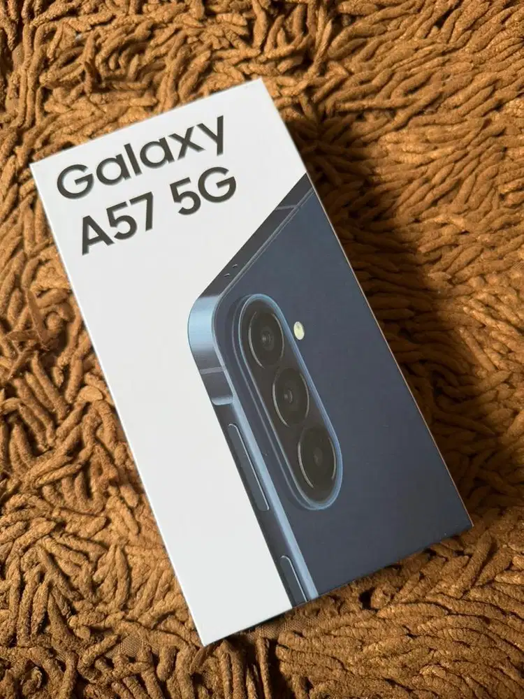 Dijual hp samsung A57 5G 8/256 kondisi 99,99%