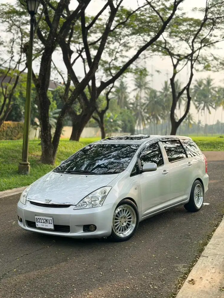 Wish 2003 matic sunroof siap pakai