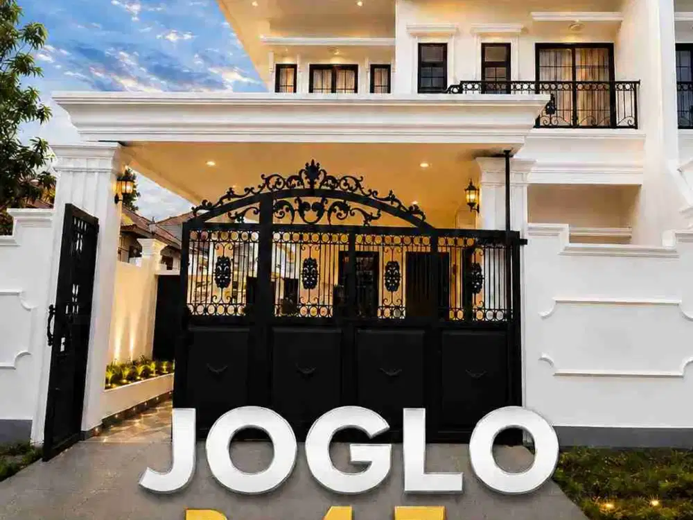 Wilson RUMAH MEWAH JOGLO
Modern American Classic • Private Pool • Ready