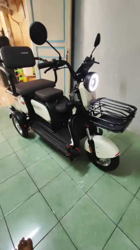 Sepeda listrik Exotic Sierra roda tiga edition