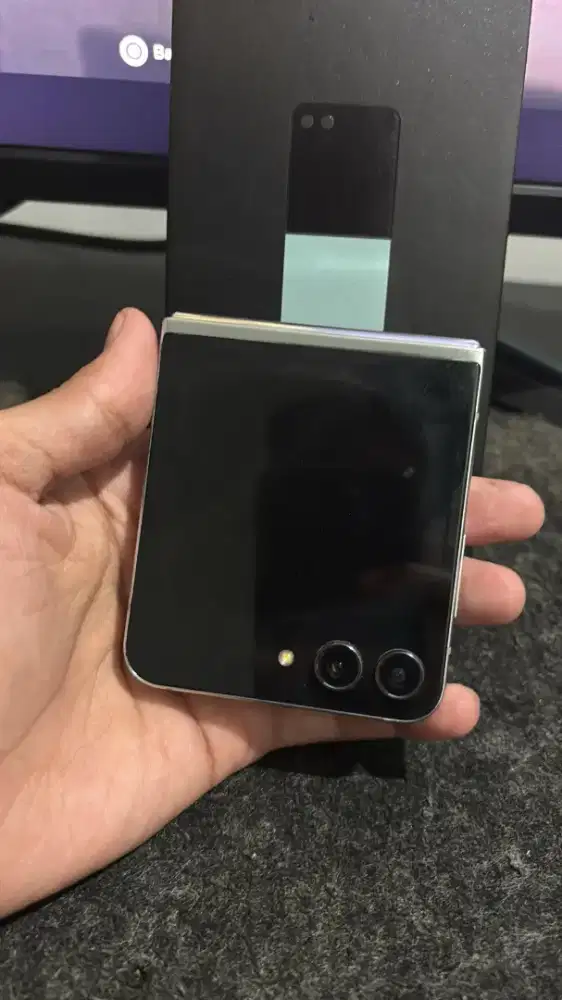 Samsung Galaxy Flip 5 - 8gb / 256gb Resmi Fullset