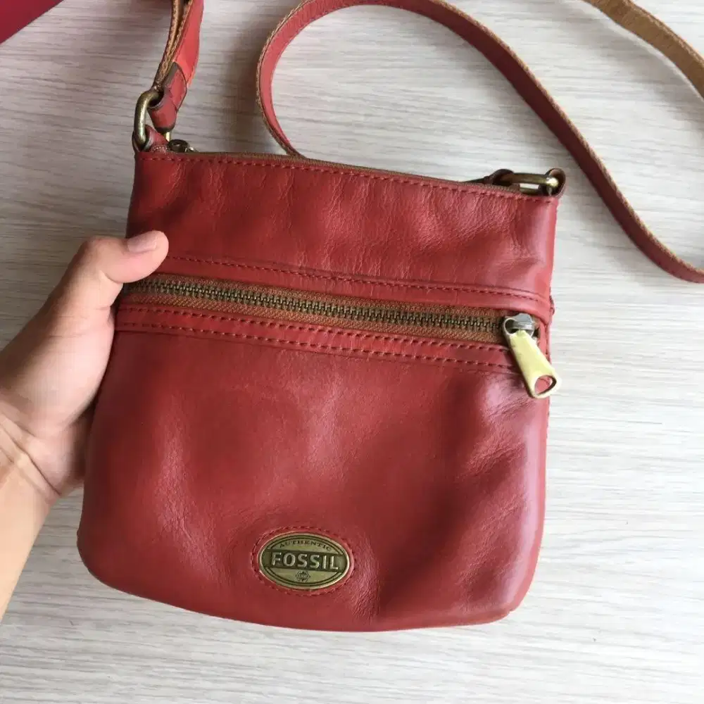 Fossil sling bag tablet tas kulit second original