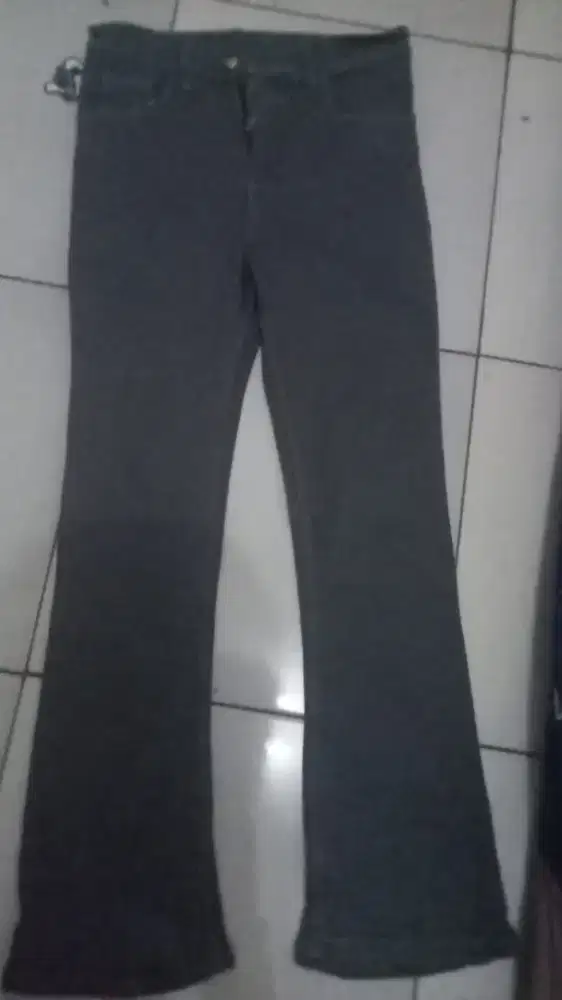 Cutbray ukuran 29