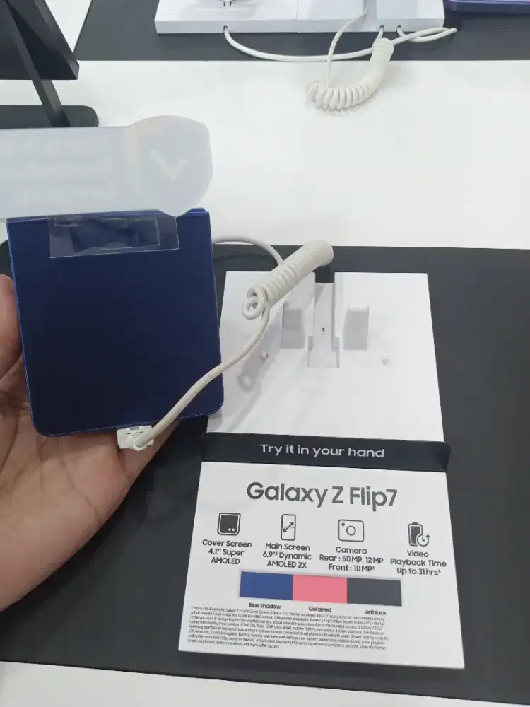 Samsung Galaxy Z Flip 7