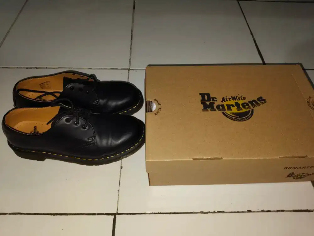 Dijual sepatu Dr. Martens Core 1461 (Oxford) - Original/Second