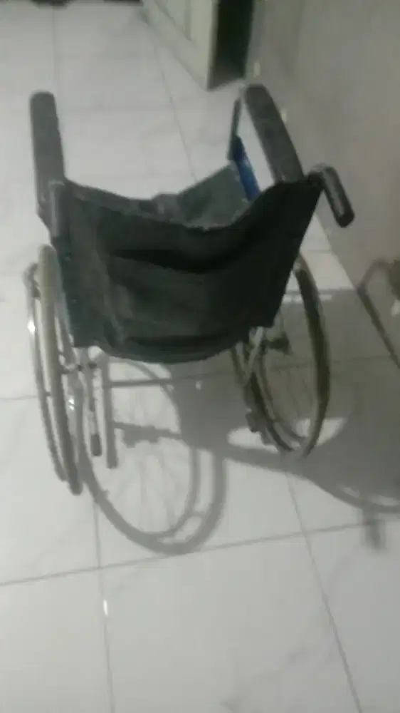 Kursi roda bekas