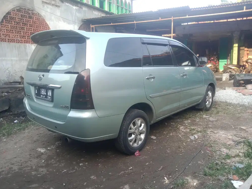 Toyota Kijang Innova 2006 Bensin